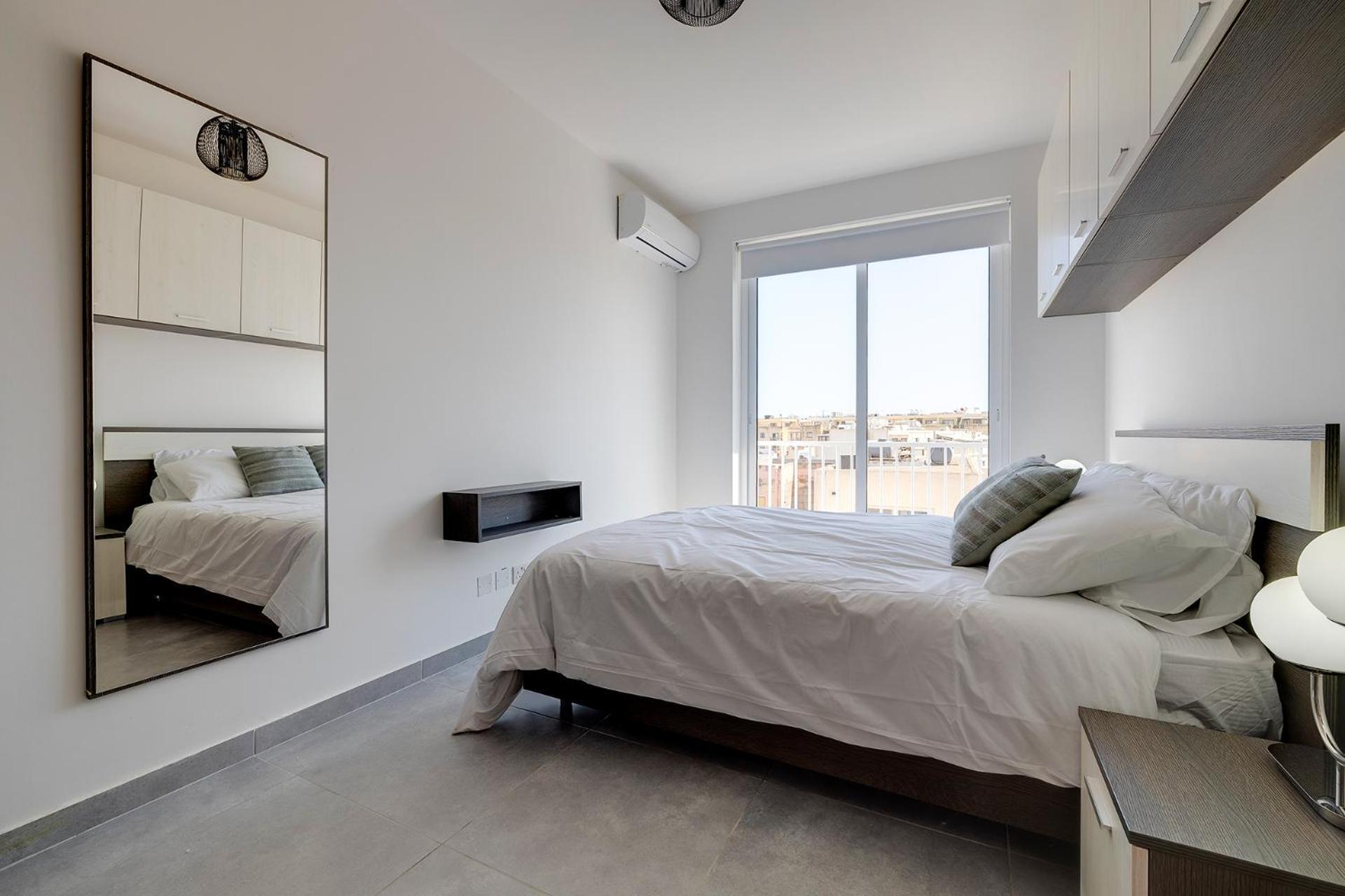 Stunning 2Br Holiday Penthouse In Central Слима Экстерьер фото